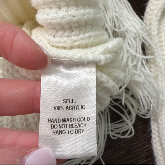 Lulu’s Ivory Cropped Turtleneck Sweater w/ Fringe Hem & Stud Detail | Size Small - Picture 4 of 5